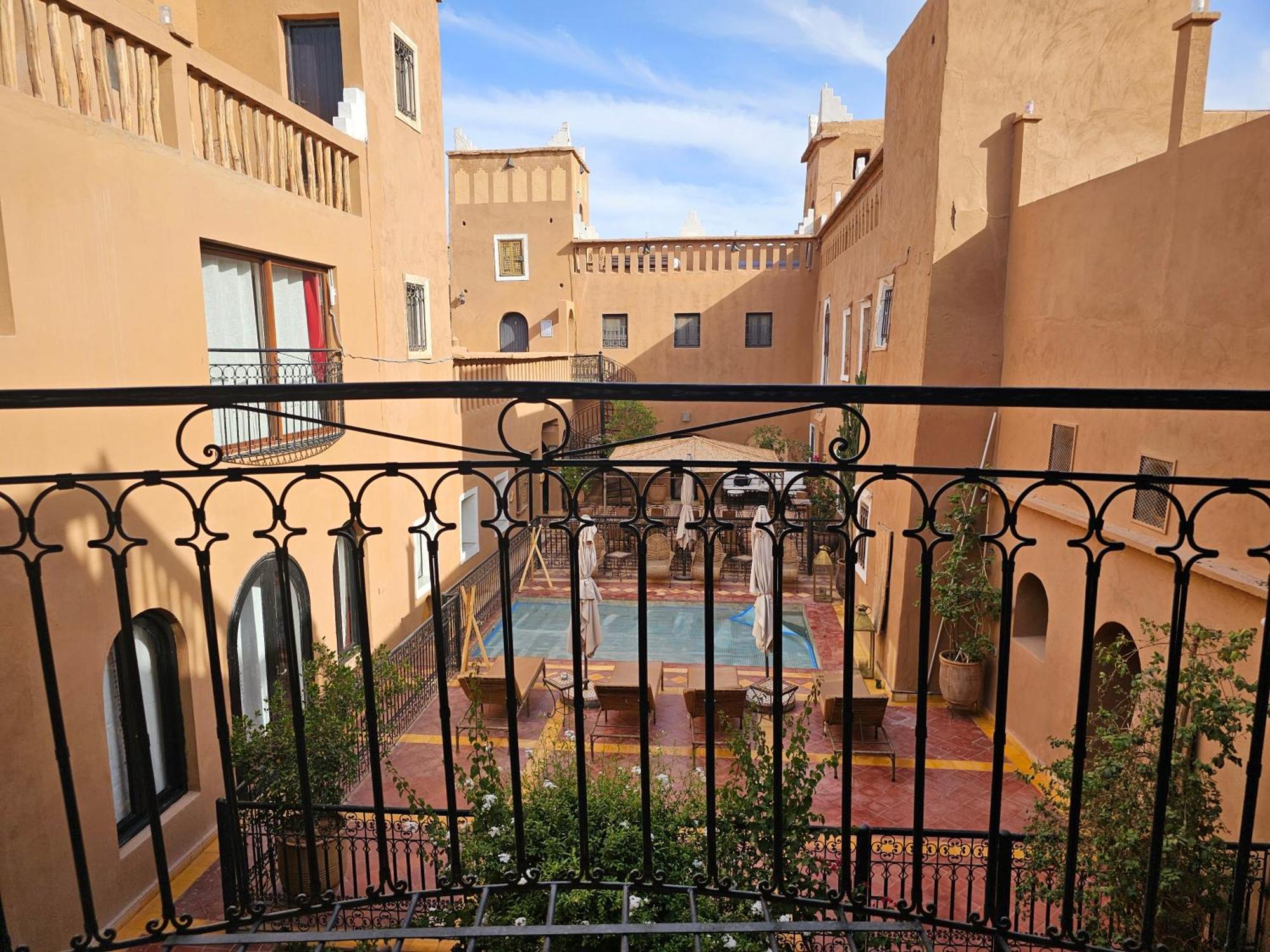 Kasbah La Cigogne Bed & Breakfast Ait Benhaddou Exterior photo