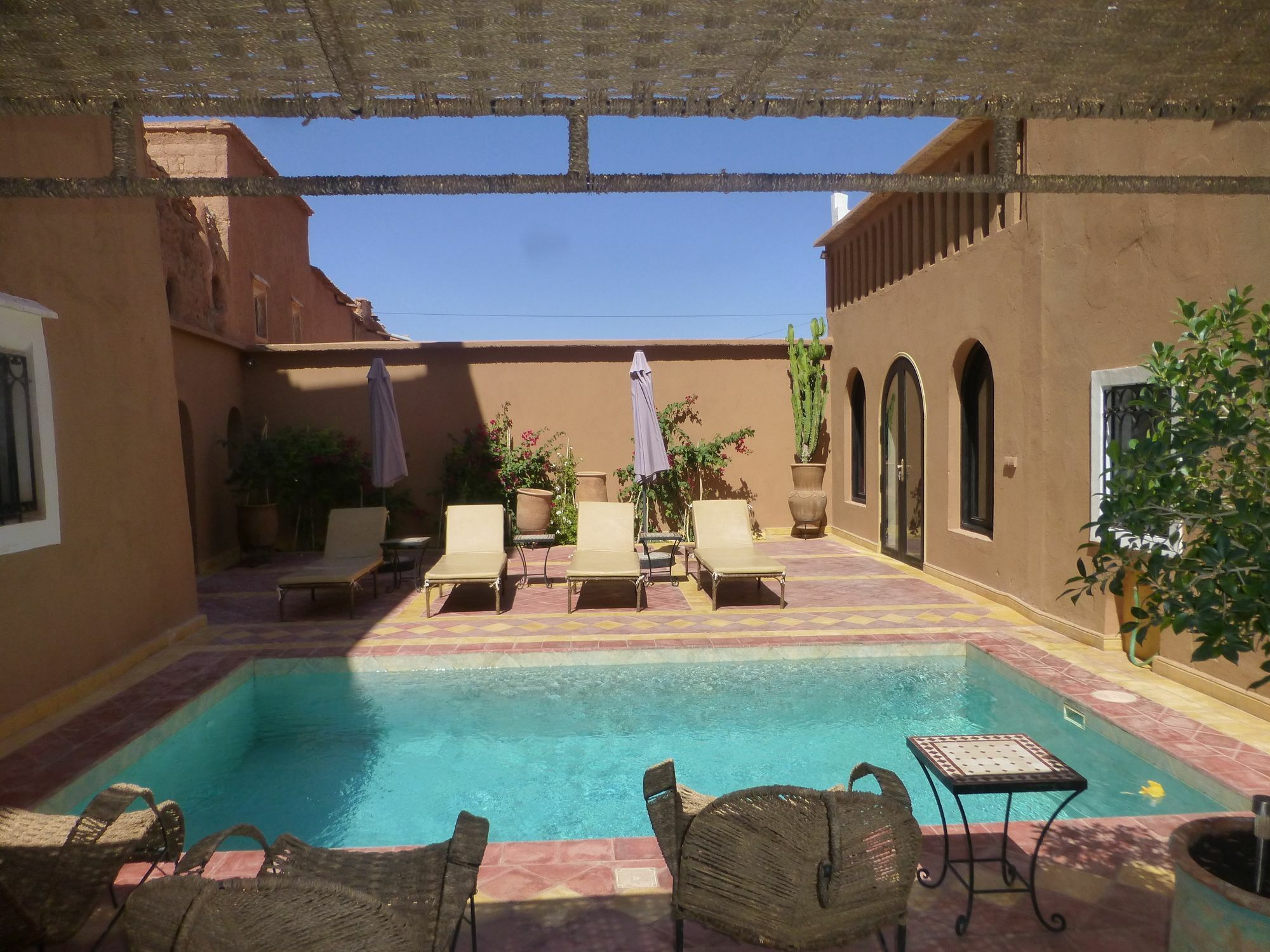 Kasbah La Cigogne Bed & Breakfast Ait Benhaddou Exterior photo